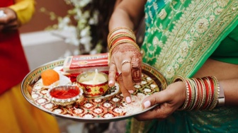 Makna di Balik Tradisi Karva Chauth, Wajib Diikuti oleh Para Istri di India