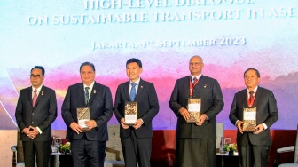 Menko Airlangga Tunjukkan Upaya Indonesia Wujudkan Transportasi Berkelanjutan