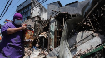Kronologi 3 Bangunan di Surabaya Ambruk Diduga Terkena Getaran Alat Berat Proyek Box Culvert