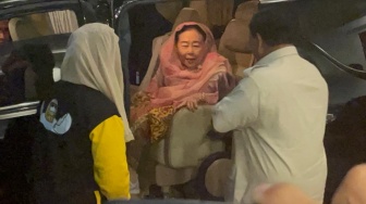 Tiba-tiba Istri Alm Gus Dur, Sinta Nuriyah Susul Yenny Wahid Bertemu Prabowo di Kertanegara