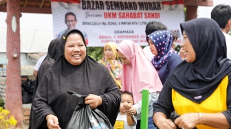 Relawan Sandiaga Uno Gelar Bazar Sembako Murah di Kabupaten Bogor