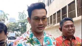 Denny Sumargo Mualaf? Ini Kata Gus Miftah