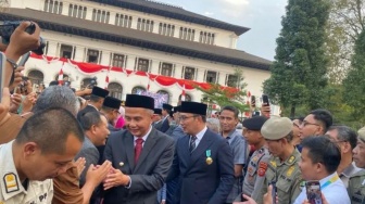 Pj Gubernur Jawa Barat Bey Triadi Machmudin Ungkap Ridwan Kamil Kasih Titipan, Apa Itu?