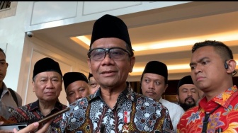 Klaim Tak Bahas soal Cawapres Ganjar saat Bertemu Megawati dan Mardiono, Mahfud MD: Saya Ini Menko Polhukam!