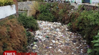 Sungai di Kota Malang Kondisinya Mengenaskan, Banyak Sampah dan Baunya Menyengat, Ya Ampuuun!