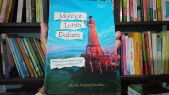 Buku 'Melihat Lebih Dalam', Upaya Mengenali Hakikat Diri