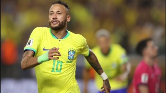 Neymar Usai Jadi Raja Gol Timnas Brasil: Saya Tidak Lebih Baik dari Pele