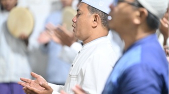 Pujian Bulan Ramadhan Sebelum Tarawih dan Sholat Fardu, Ini Lirik Dalam Arab, Latin dan Bahasa Jawa