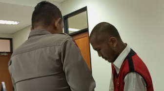 Sidang Vonis Ditunda, Keluarga Angela Menanti Hukuman Mati untuk Ecky Listiantho