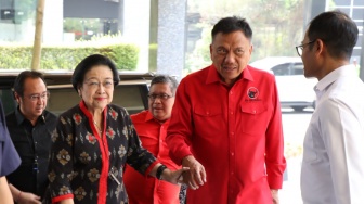 Punya Hubungan Dekat, Hasto PDIP Beberkan soal Pertemuan Mahfud MD dengan Megawati