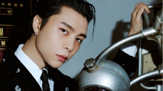 Teaser Comeback NCT 127 Mystery in Seoul: Johnny Jadi Obrolan Para Ibu