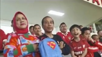 Gemasnya Jan Ethes Nonton Timnas Indonesia U-23, Teriak Kencang saat Pratama Arhan Cetak Gol