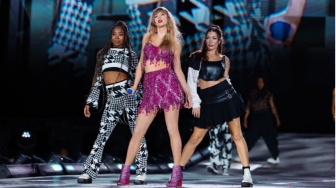 Tampil di MTV VMA, Taylor Swift Tak Sengaja Rusak Cincin Seharga Rp184 Juta