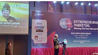 Ekonomi Riau Naik 4,88 Persen, Gubernur Riau Dapat Anugerah Gubernur Satria Laksana Dalam IMF 2023