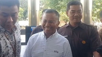 Tiba d Gedung KPK, Dahlan Iskan Sapa Wartawan Sebelum Diperiksa