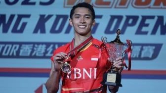 Menang Dramatis Atas Kenta Nishimoto, Jonatan Christie Juara Hong Kong Open 2023