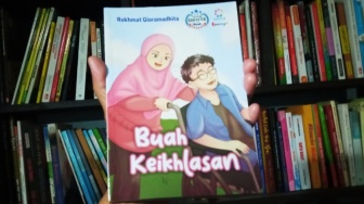 Buku 'Buah Keikhlasan', Saling Berlomba dalam Kebaikan