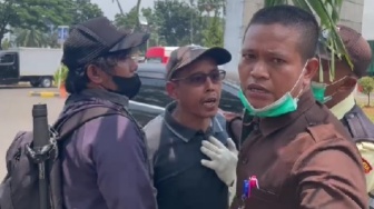 Liput Ledakan di Rumah Sakit Eka Hospital Serpong, HP Wartawan Dirampas