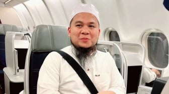 Biodata dan Profil Ustaz Ebit Lew: Dituding Melecehkan Muridnya, Mondy Tatto