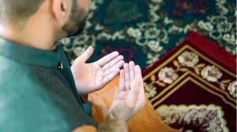 Doa Sholat Hajat yang Mustajab Bahasa Arab, Latin dan Terjemahan