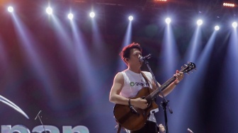 Grup Band Peterpan saat tampil menghibur penonton di konser Pestapora 2023 di Jiexpo Kemayoran, Jakarta, Jumat (22/9/2023). [Suara.com/Alfian Winanto]