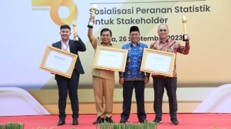 Kemendagri Terima Penghargaan BPS Award Tahun 2023