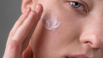 Rutin tapi Engga Ngaruh? Ini 5 Penyebab Moisturizer Tidak Efektif pada Kulit