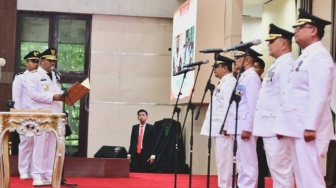 Bahtiar Ancam Copot Penjabat Kepala Daerah Bergaya Punggawa