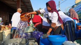 Warga Bojonegoro Terima Bantuan Air Bersih dan Sumur Bor untuk Hadapi Kekeringan