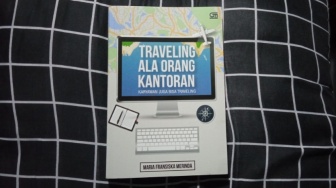 Ulasan Buku "Traveling Ala Orang Kantoran", Karyawan Juga Bisa Traveling