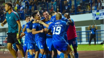 BRI Liga 1: Bantai Persita Tangerang 5-0, Persib Bandung Tembus 3 Besar