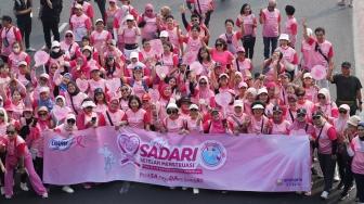 Ayo SADARI Setelah Menstruasi Fun Walk Bersama 100 Survivor Kanker Payudara