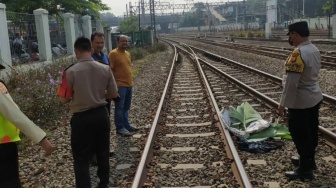 Pria Tanpa Identitas Tewas Ditabrak Kereta di Matraman, Korban Sempat Terseret 20 Meter