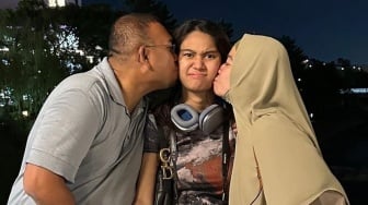 Asyik Makan Bubur Bareng Pratama Arhan, Ini Sosok Nurul Anastasia Ibu Azizah Salsha