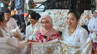 Pesan Nadiem Makarim dan Wury Maruf Amin Agar Generasi Muda Terus Lestarikan Batik: Simbol Kebhinekaan Kita!