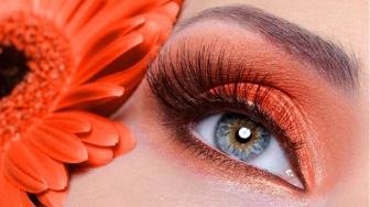4 Tips Padukan Eyeshadow Sesuai Warna Mata untuk Hasil On Point