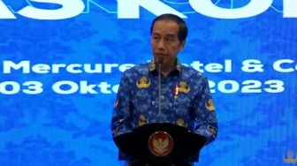 Cerita Jokowi Cabut 3.300 Perda Birokrasi Rumit, Tak Sampai 3 Bulan Kalah Di Pengadilan