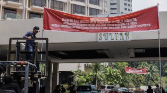 Panas! 100 Personel Polisi Amankan Proses Pengosongan Paksa Hotel Sultan