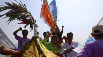 Meriahnya Festival Nadran Laut di Desa Sungaibuntu, Ajang Rasa Syukur Para Nelayan