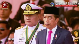 Jokowi Jadi Inspektur Upacara di HUT ke-78 TNI, Megawati hingga Prabowo Hadir