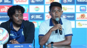 Arema FC Harus Introspeksi untuk Hindari Degradasi Setelah Kekalahan Telak dari PSS Sleman