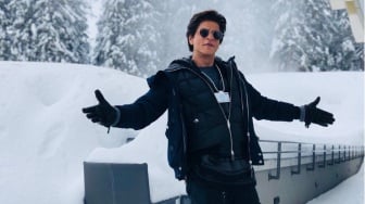 Shah Rukh Khan Ungkap Perjuangannya Berhenti Merokok Diusia 59 Tahun