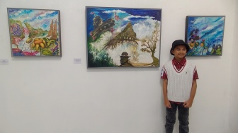 Tak Pernah Tahu Sosoknya, Pelukis Cilik Ini Pamerkan Gambaran Kematian Timbul Raharjo dalam Karya Lukis