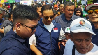 Reaksi Anies Baswedan Saat Disambut Seperti Ini di KBB, Ingatkan Warga Jangan Ganggu Bacapres Lain