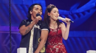 Duet Maut Ayu Ting Ting dan Slank di Panggung AMAZING 21 Panen Pujian