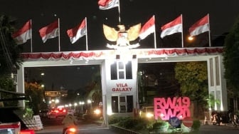 BREAKING NEWS! Begini Situasi Rumah Firli Bahuri di Bekasi, Petugas Tak Izinkan Awak Media Mendekat