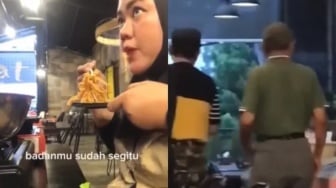 Lagi Asik Makan, Perempuan Ini Malah Kena Body Shaming