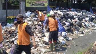 Puluhan Ton Sampah Menumpuk di Kotabaru, Pemda DIY Desak Pemkot Jogja Serius Tangani