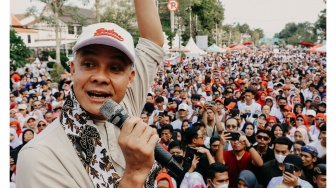 Usai Umumkan Cawapres, Ganjar Ngebut Daftar Pilpres 2024 ke KPU di Hari Pertama