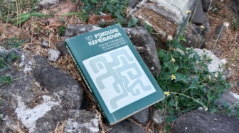 Ulasan Buku "Psikologi Kepribadian," Teori tentang Mengenal Diri Sendiri